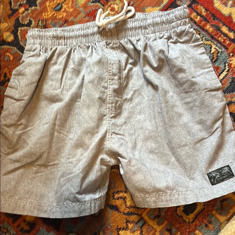 Shorts - Picture 1 of 2